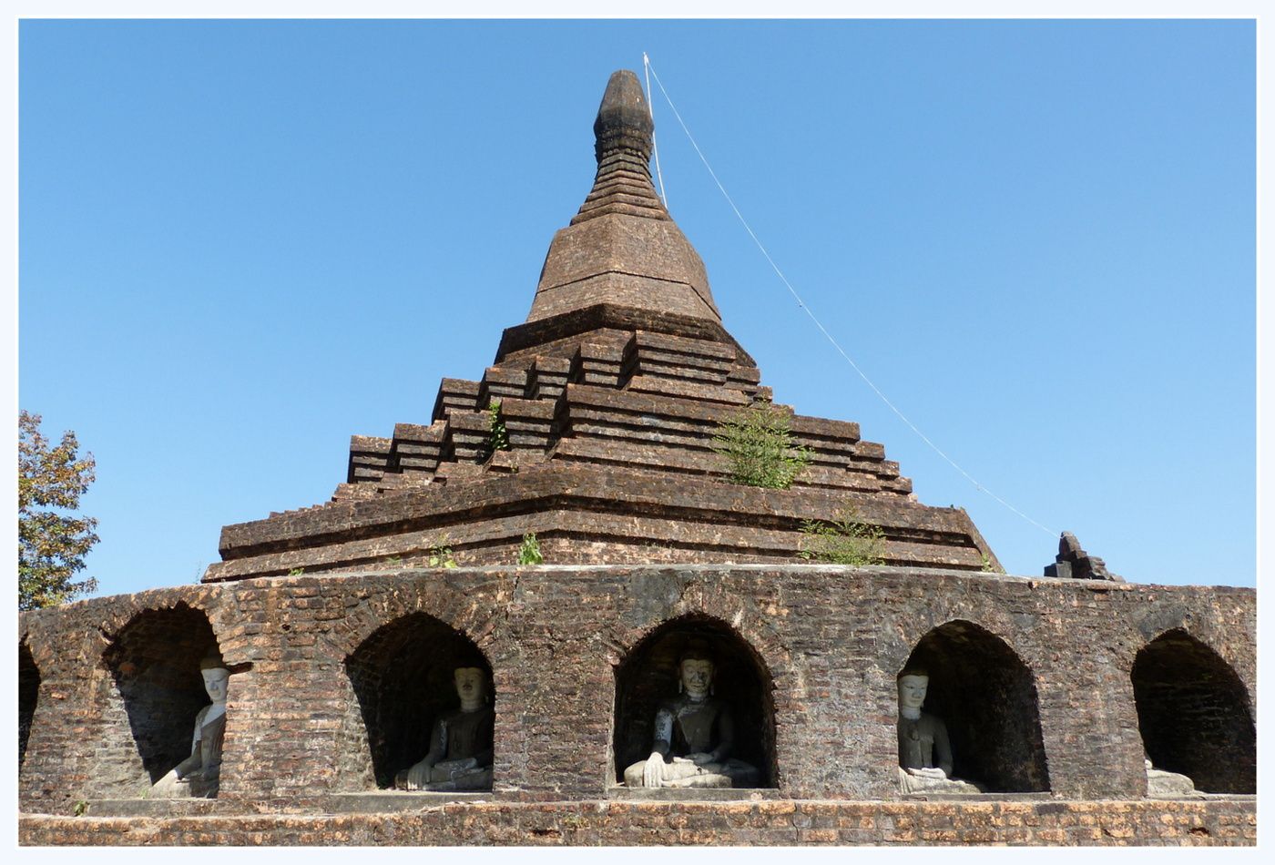 A Bagan et à Mrauk-u: des temples à gogo!!