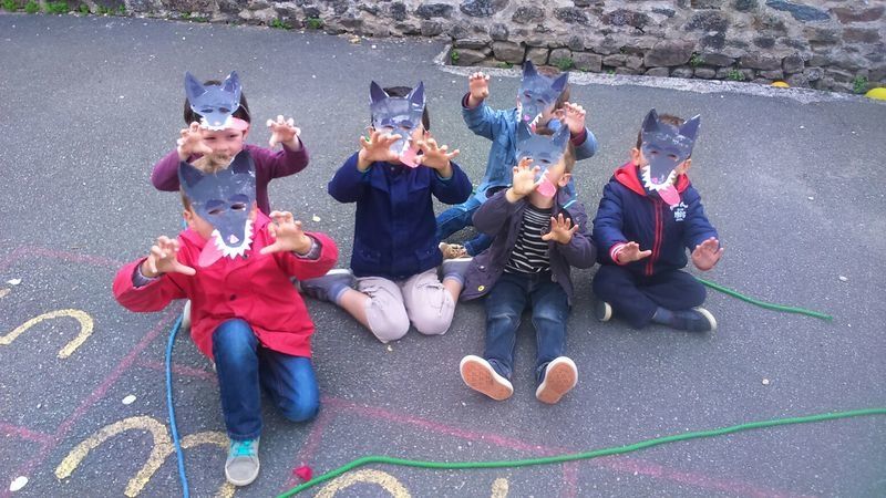 Préparation des décors de la kermesse