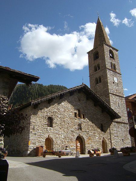 Eglise Saint Bernard de Menthon à Val d'Isère photo Rundvald