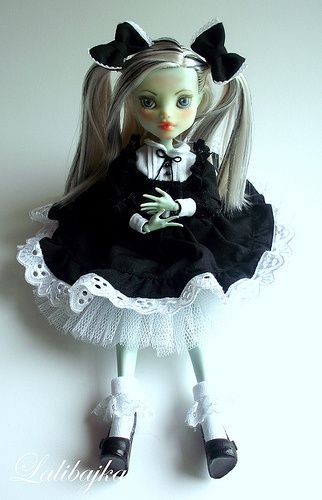 Bientôt une nouvelle MH OOAK !!!!