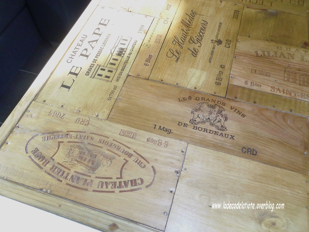 Customisation d’une table en pin ikea avec des caisses ? vin La Comment Fabriquer Une Table Basse Monster High ~ Customisation D’une Table En Pin Ikea Avec Des Caisses ? Vin La