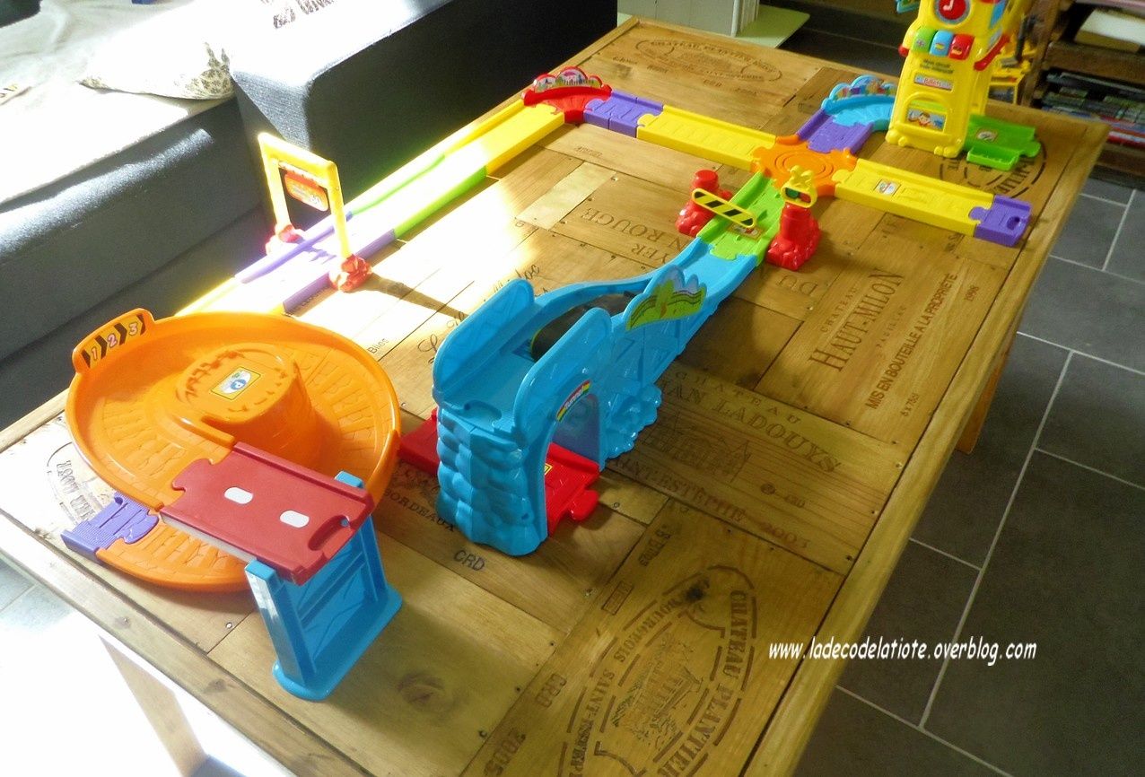 Customisation D’une Table En Pin Ikea Avec Des Caisses ? Vin La Fabriquer Table Basse Bois Palette ~ Customisation D’une Table En Pin Ikea Avec Des Caisses ? Vin La