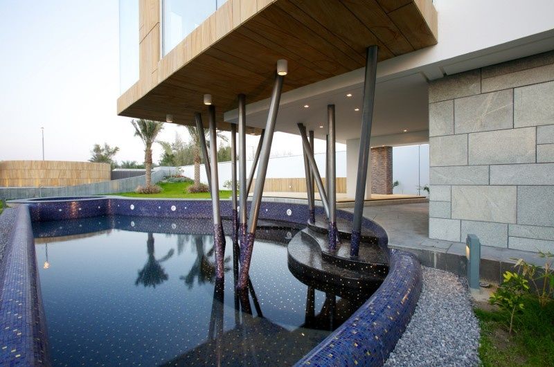Design terrasse moderne avec piscine " la maison de miss sandra "