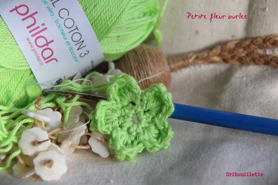 Tuto crochet : petite fleur ourlée