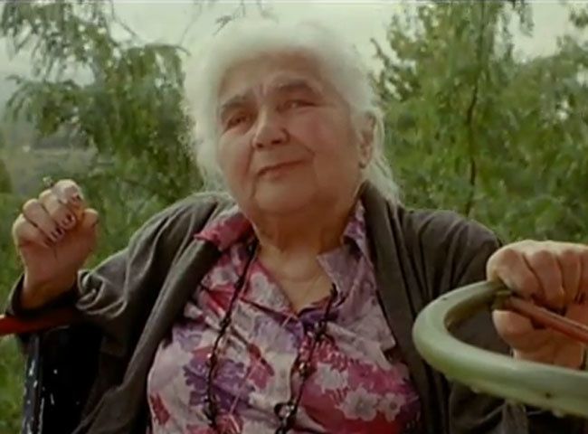 Estherka (BANDE ANNONCE) de Esther Gorintin