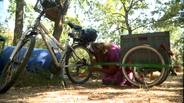 Vivre Autrement (BANDE ANNONCE) de Camille Teixeira - Le 20 janvier 2016 au cinéma