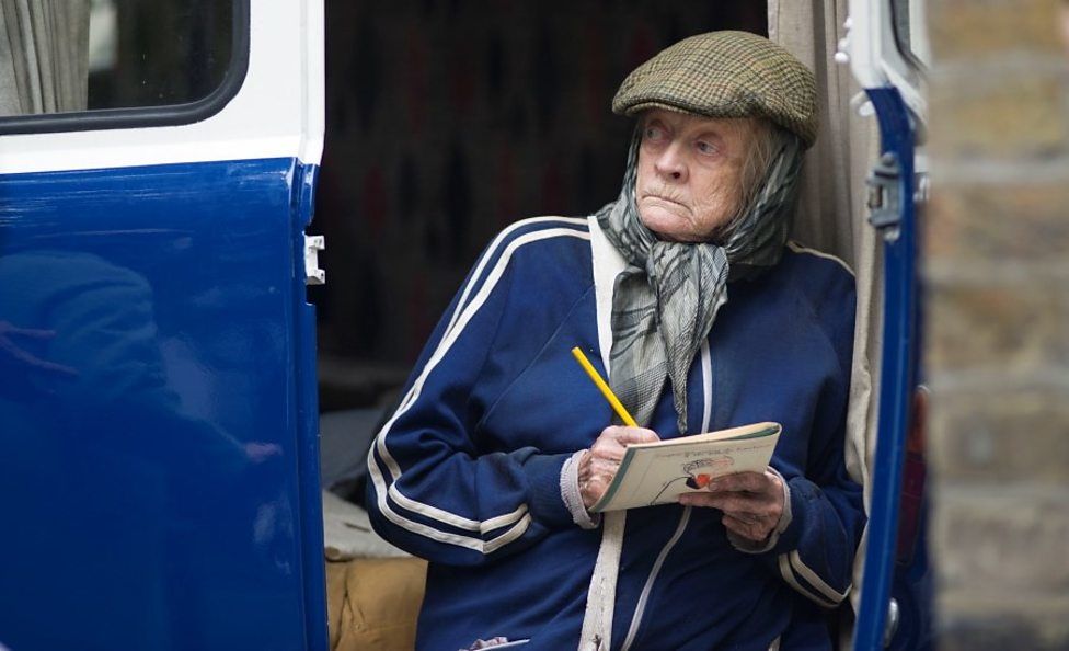 The Lady In The Van (BANDE ANNONCE VF et VOST) avec Maggie Smith, Alex Jennings - Le 16 mars 2016 au cinéma