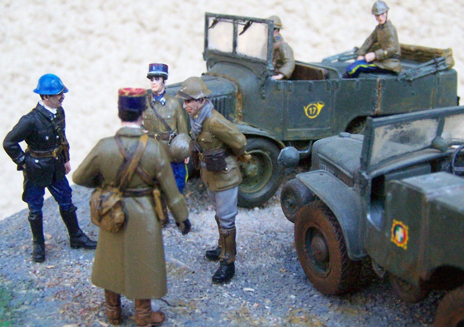 Un diorama WW2  avec deux Laffly: un Laffly W15 T et un Laffly S15R