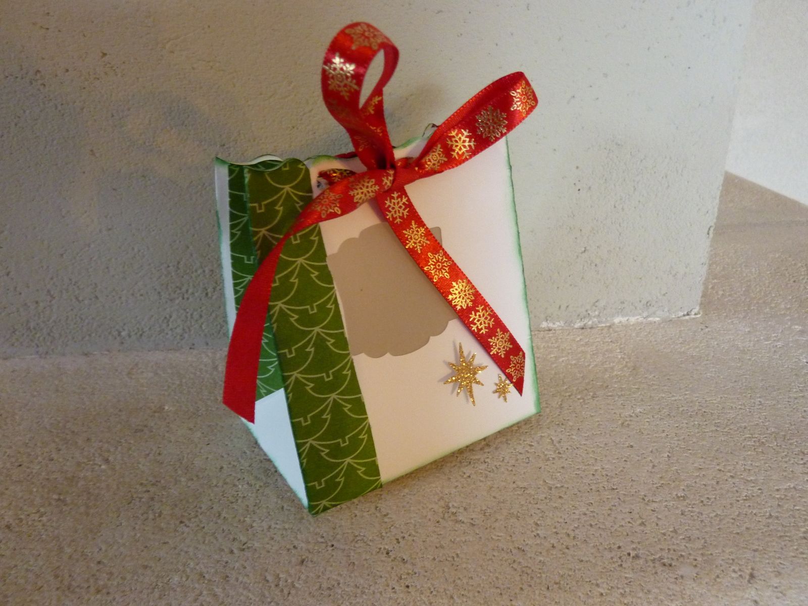 boite cadeau de Noël (fait main) avec la big shot et dies "petit
