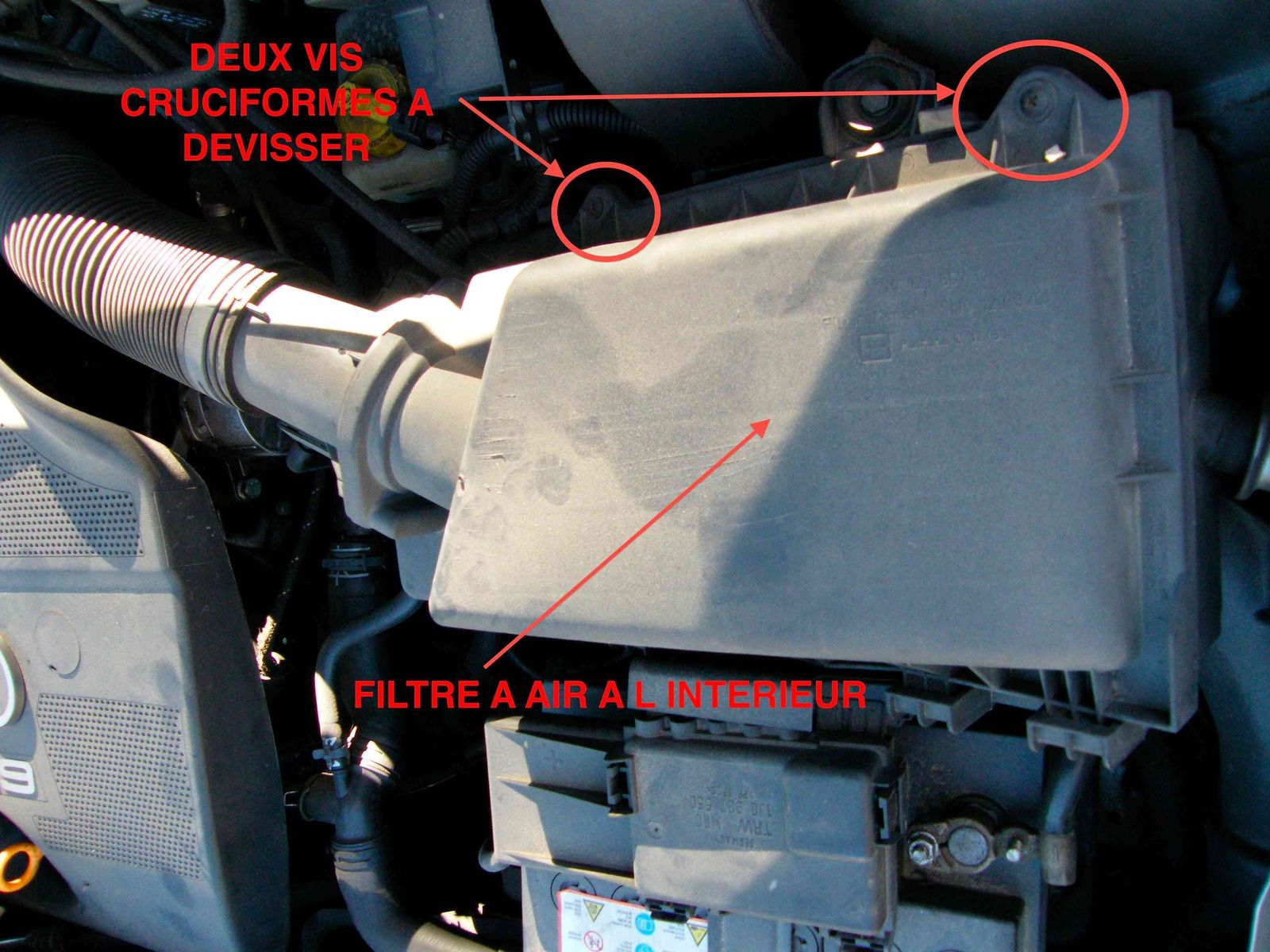 Changement filtre à air Audi A3 8L 1998 - tutorialaudi