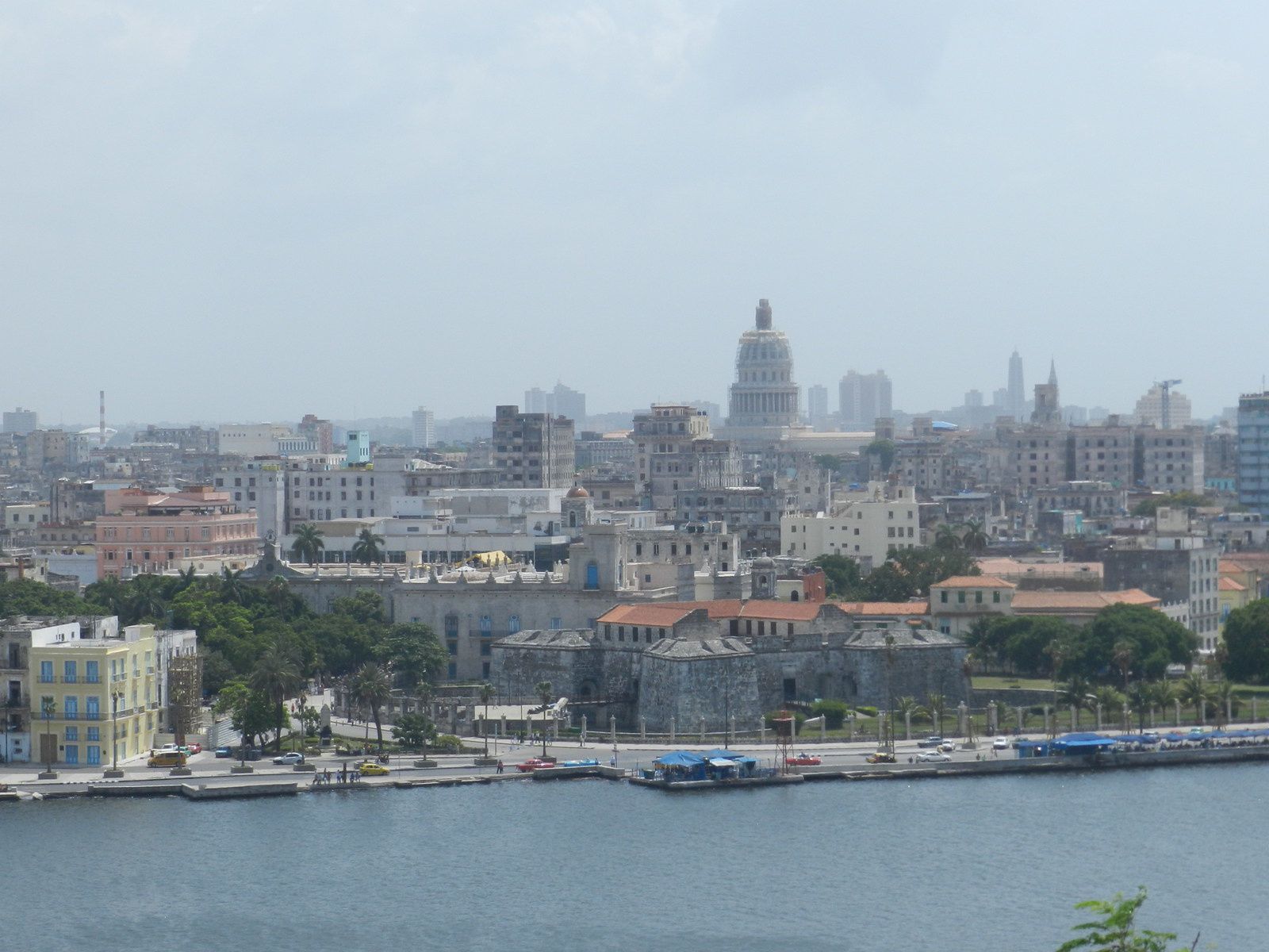 Colon, Bolivar, aduana et église orthodoxe russe, puis vue de la ville et Casa de Guevara