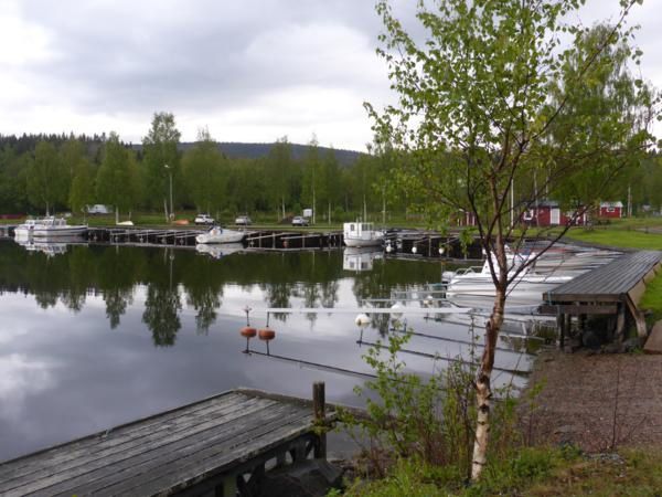 et nous atteignons notre destination (trouvée aussi sur un blog) le tout petit port de Näske...