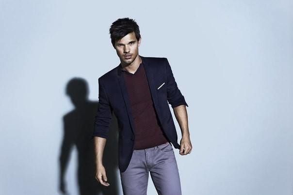 Taylor Lautner Nouvelles Images Pour Bench Le Blog De Twilight