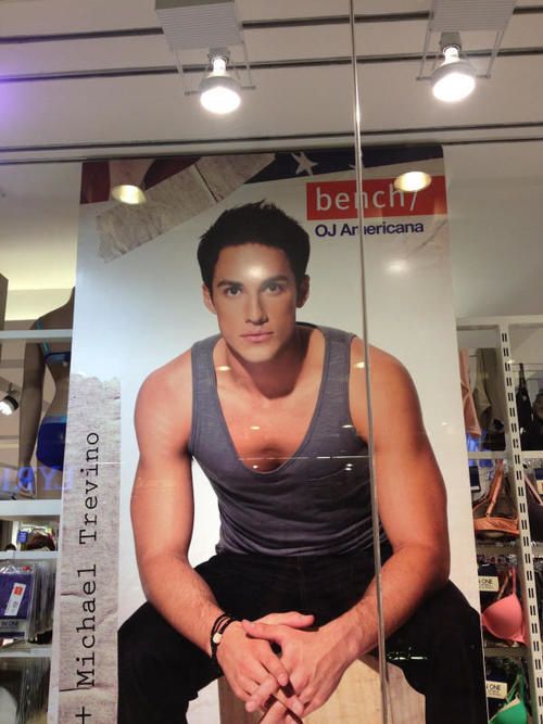Michael Trevino Pour Bench Le Blog De Twilight Morsure