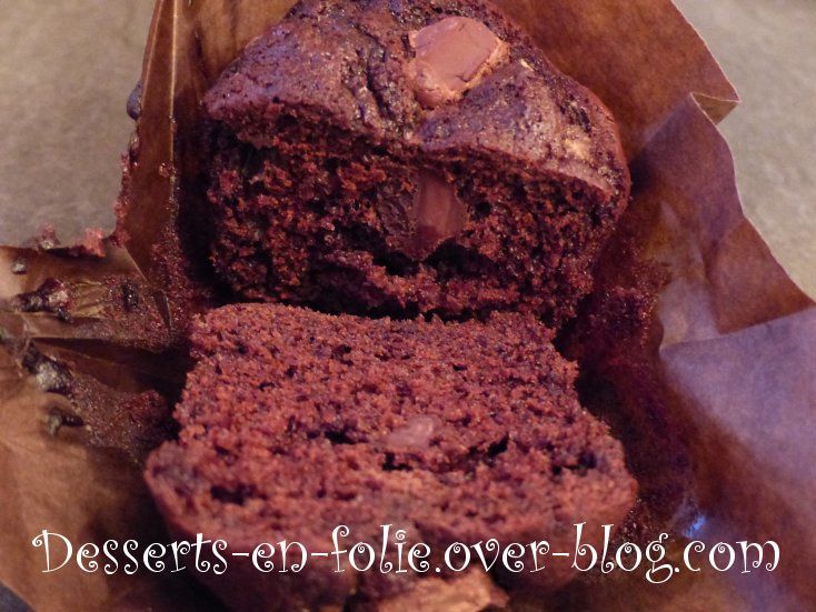 Gros muffins Chocolat & pépites de choco, comme Starbucks - Desserts en  folie