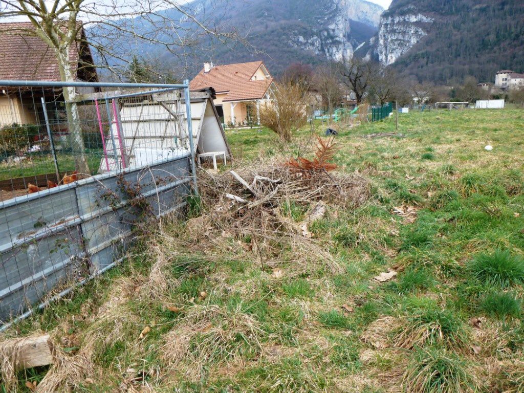 pose d'une clôture en panneau rigide