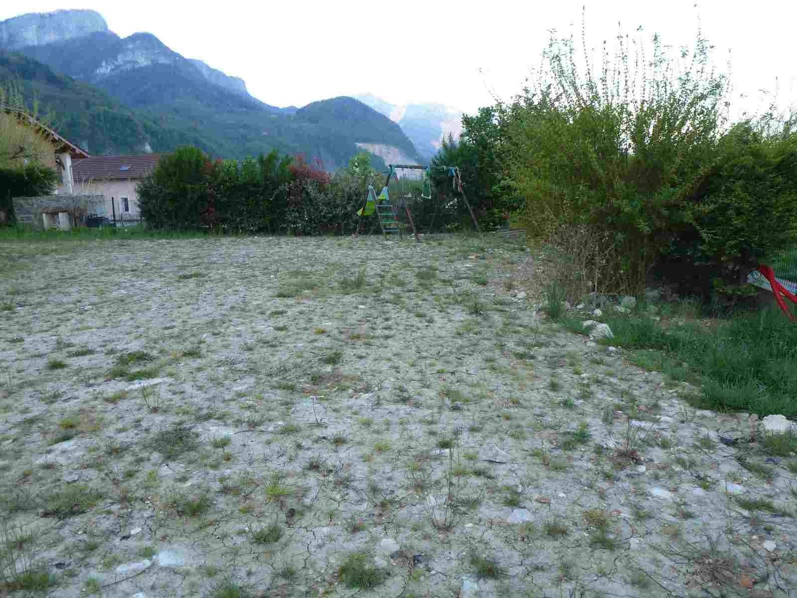 Gazon en terrain difficile (terre argileuse, cailloux...) ricaud paysage