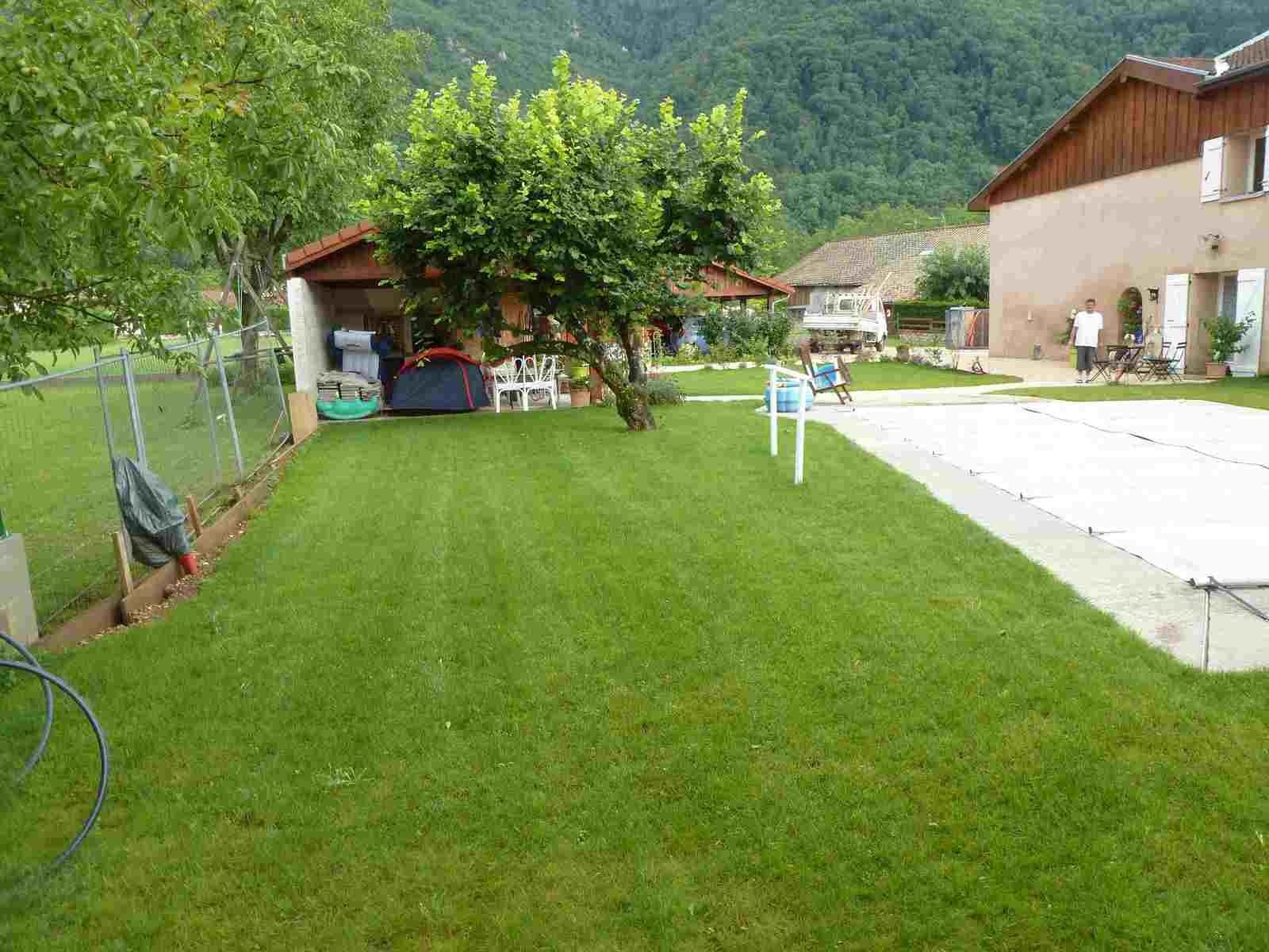 Gazon en terrain difficile (terre argileuse, cailloux...) ricaud paysage