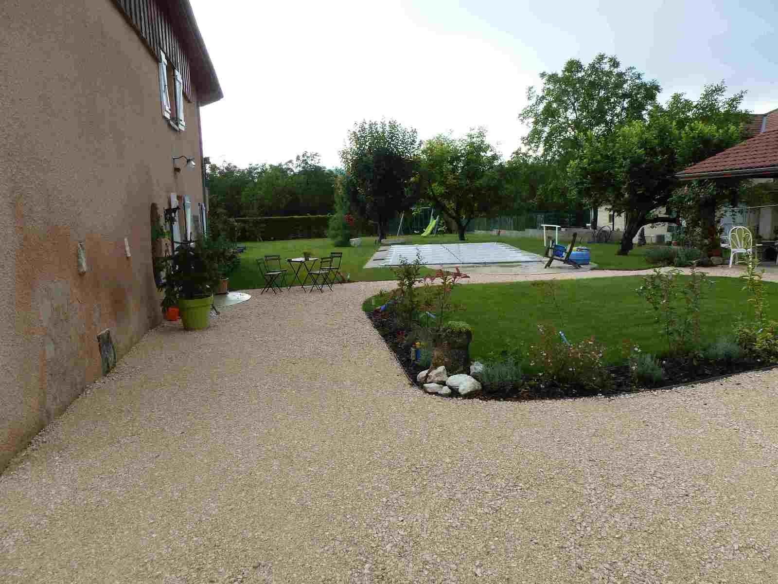 Gazon en terrain difficile (terre argileuse, cailloux...) ricaud paysage