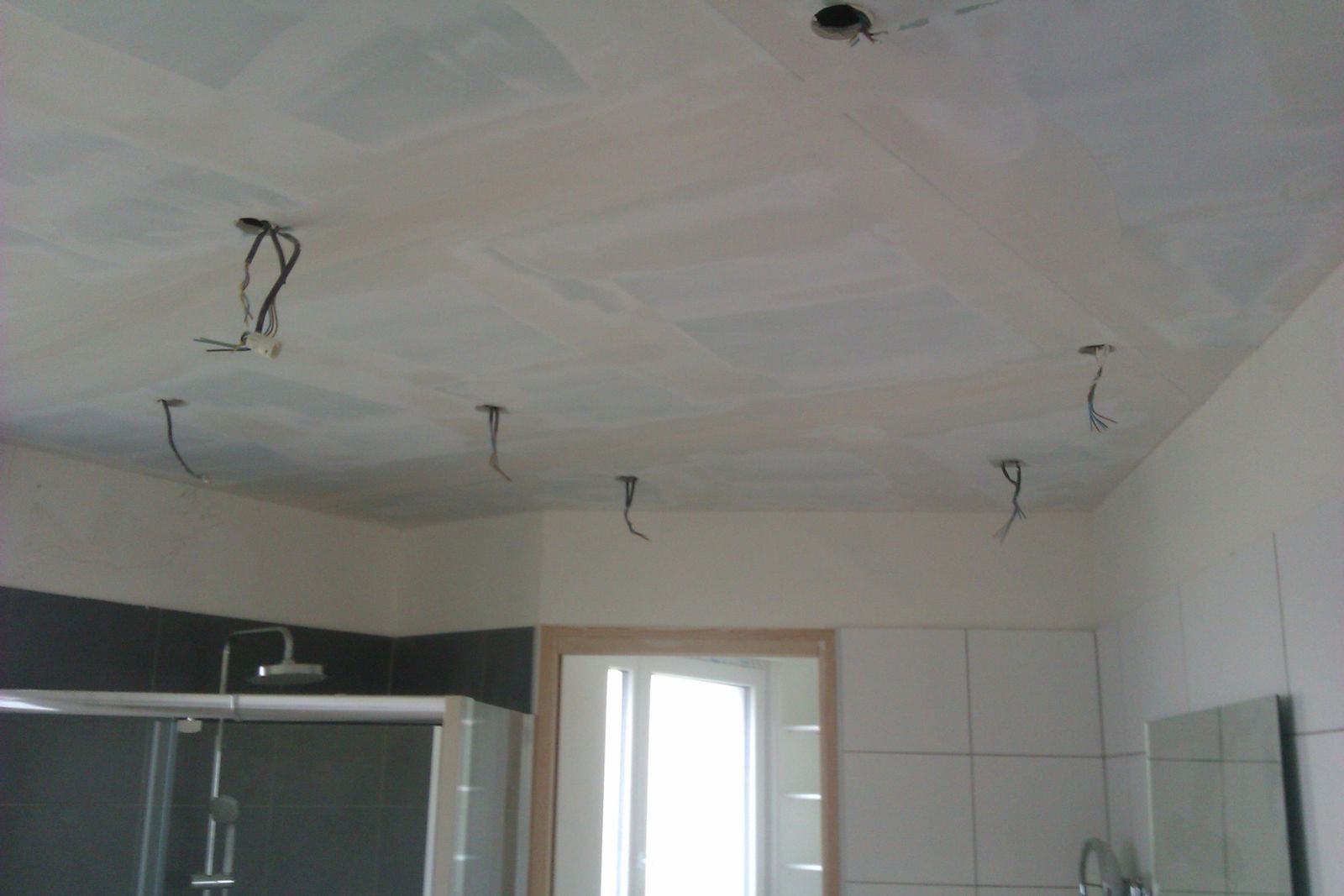 B.r menuiserie multiservices , menuiserie, peinture, entretien ...