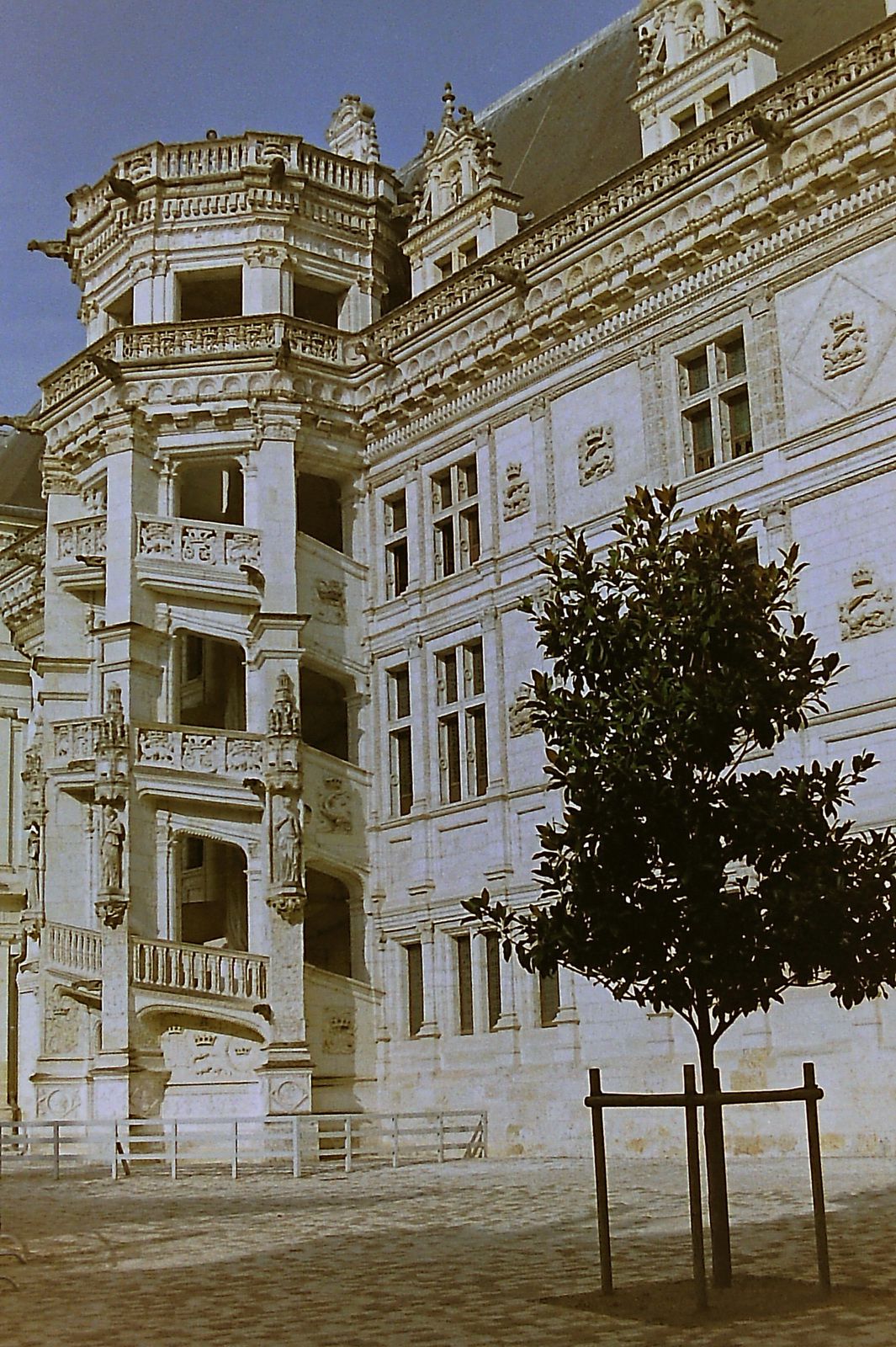 Château royal de Blois, résidence préférée des rois de France à la renaissance - Date de visite : septembre 2003