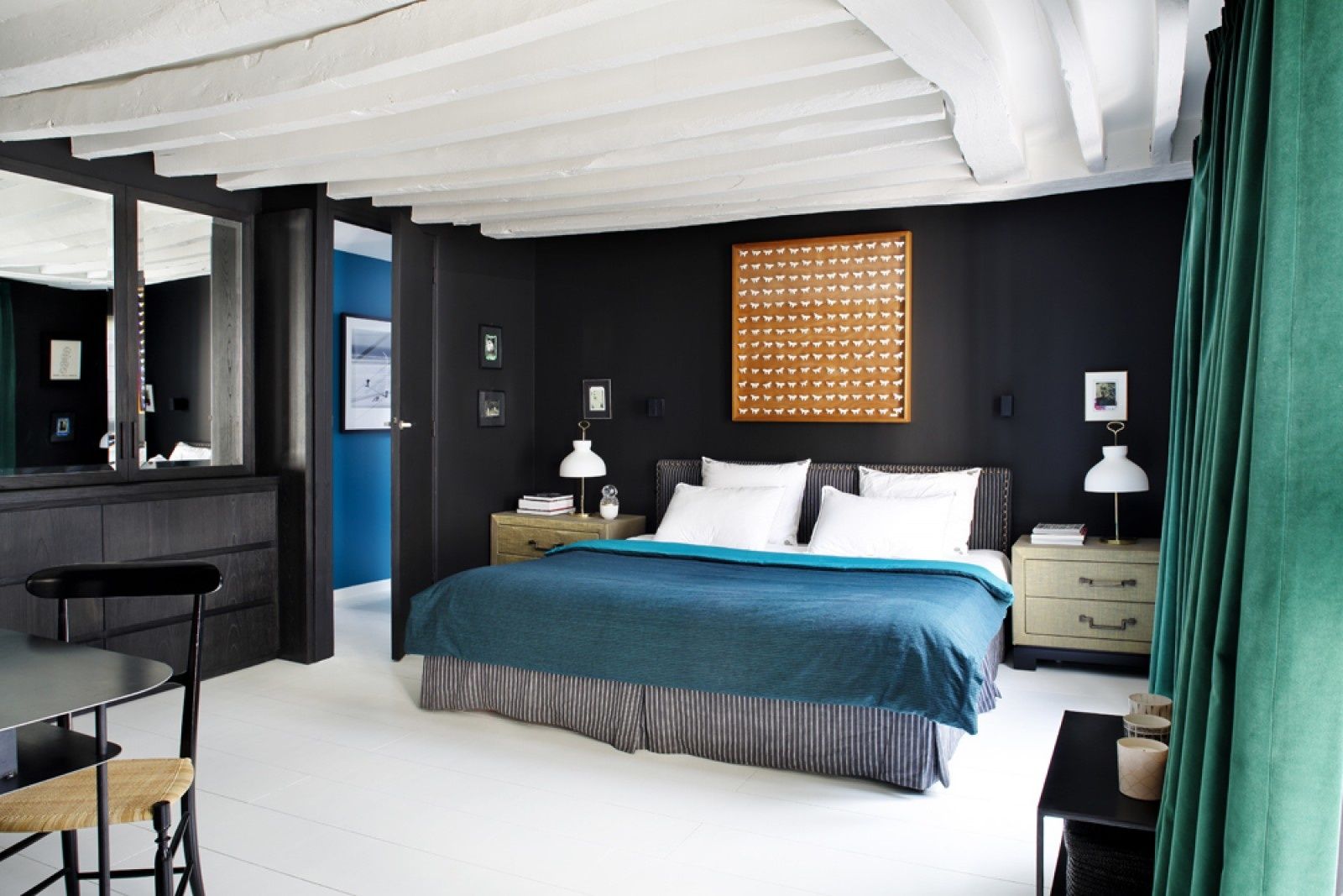 Duplex en bleu, blanc, noir et jaune par sarah lavoine mille ...