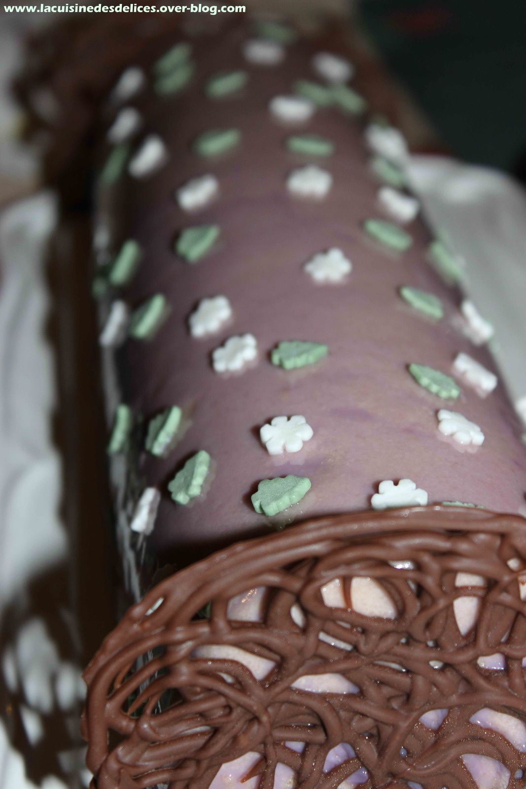 BÛCHE AUX MARRONS INSERT CHOCOLAT AU LAIT - La cuisine des délices