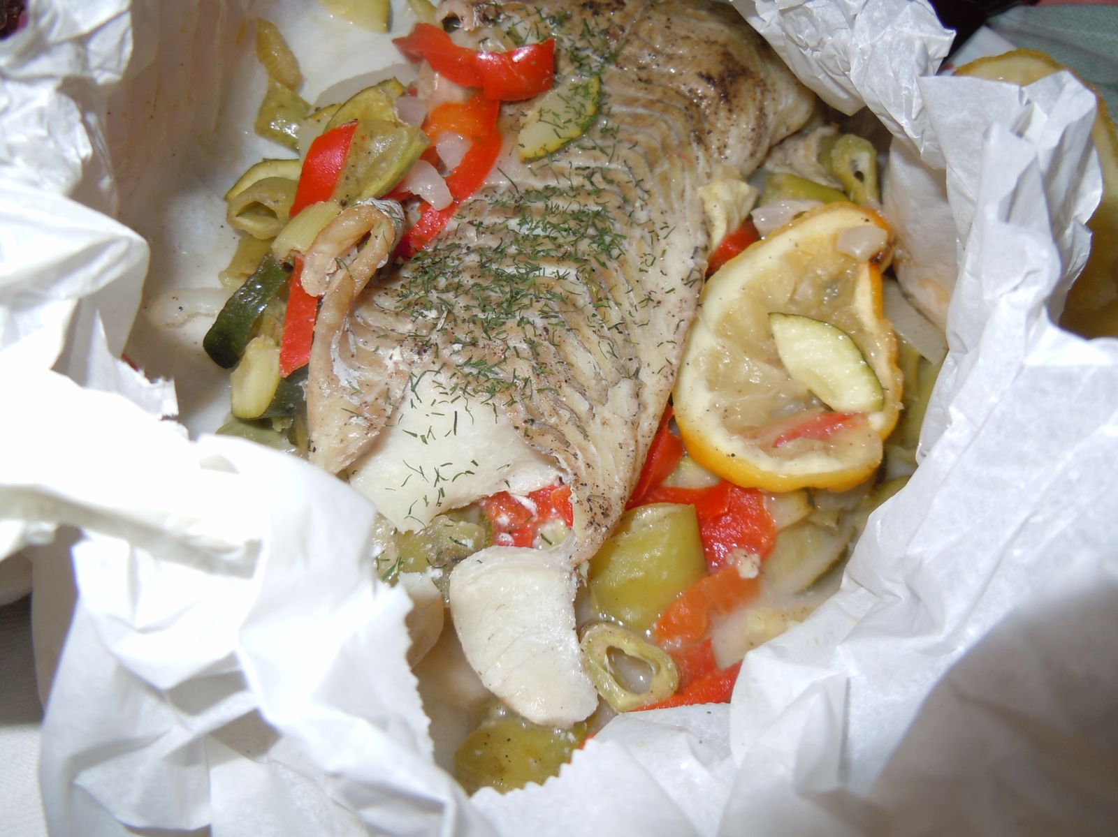 Papillote De Poisson Aux Légumes Marmiton Papillote de Poisson aux Petits Légumes en 5 minutes au micro-ondes