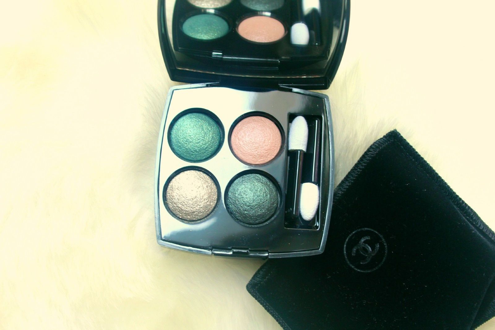 Un maquillage des yeux intense avec Chanel - Beautyboxaddict