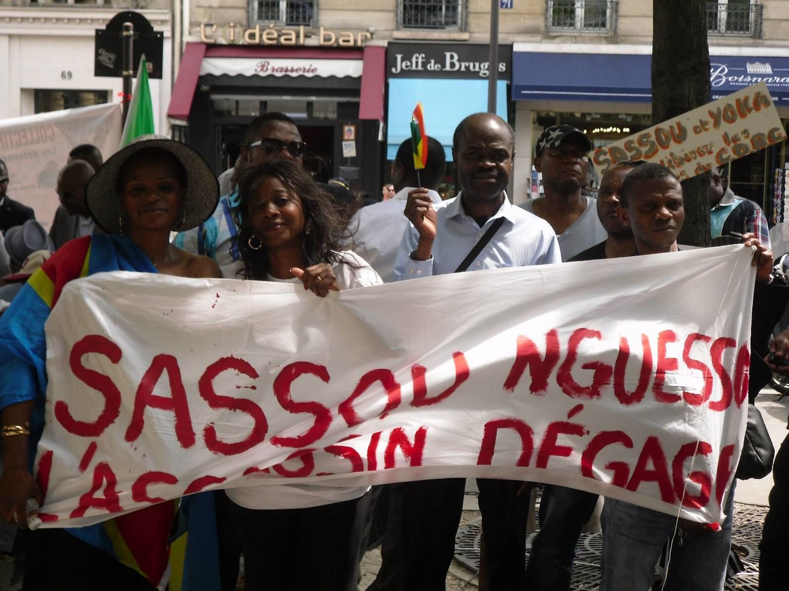 Rencontre hollande sassou nguesso