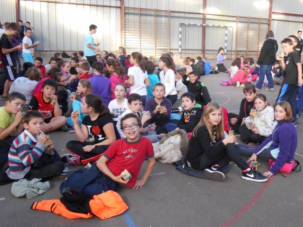 Rencontre sportive école maternelle
