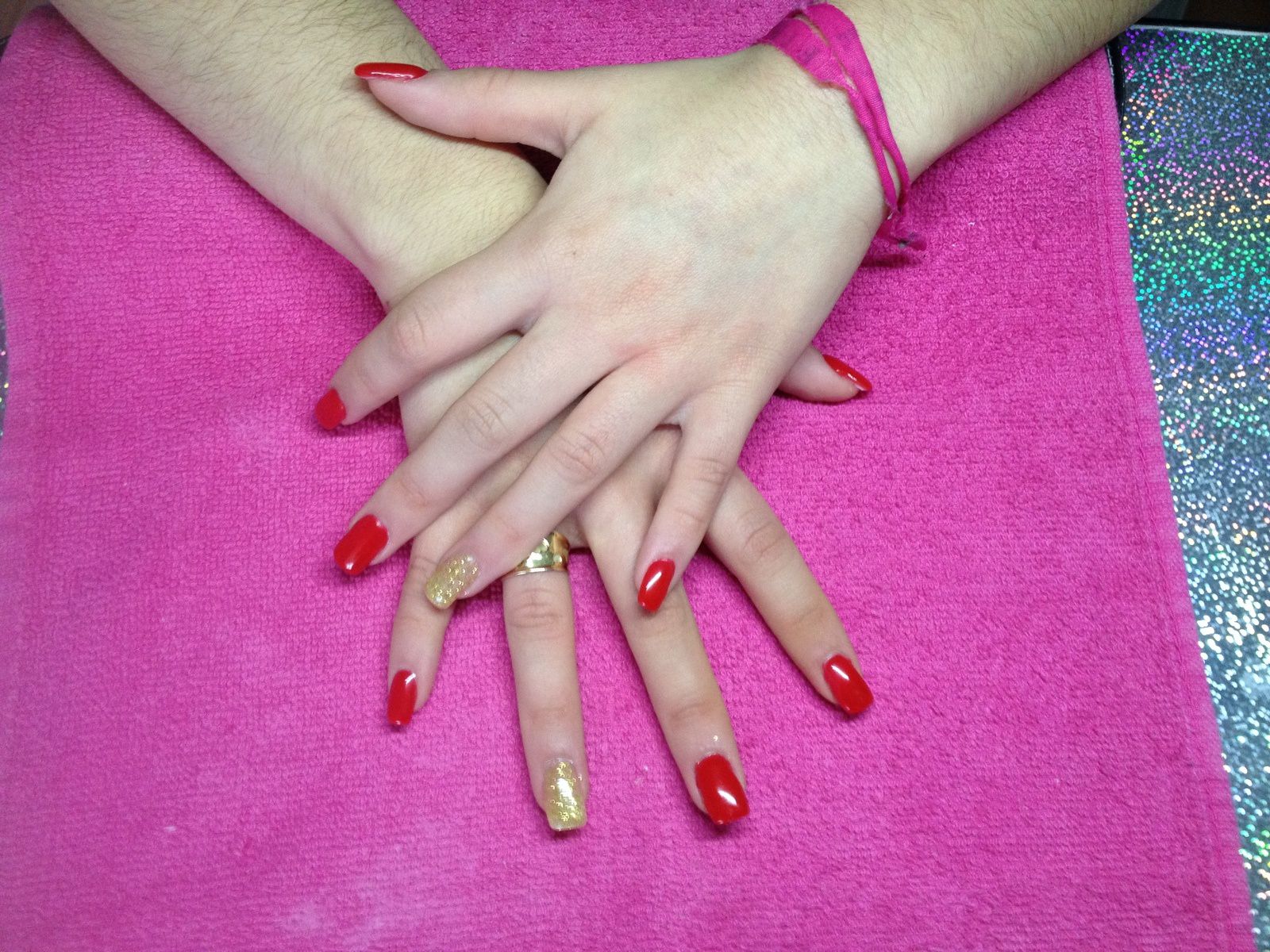 Ongles rouge promo paillettes