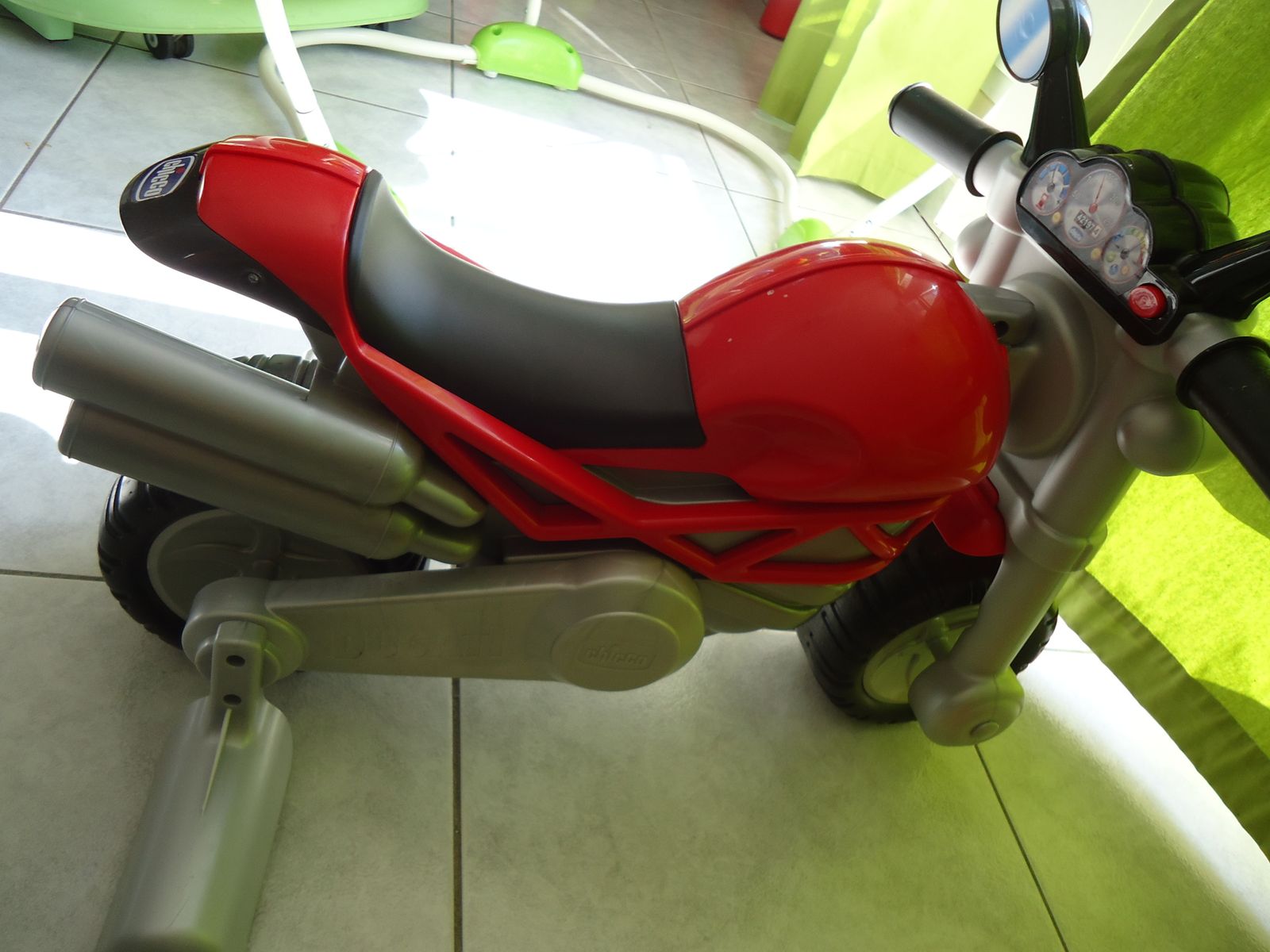 chicco porteur ducati monster
