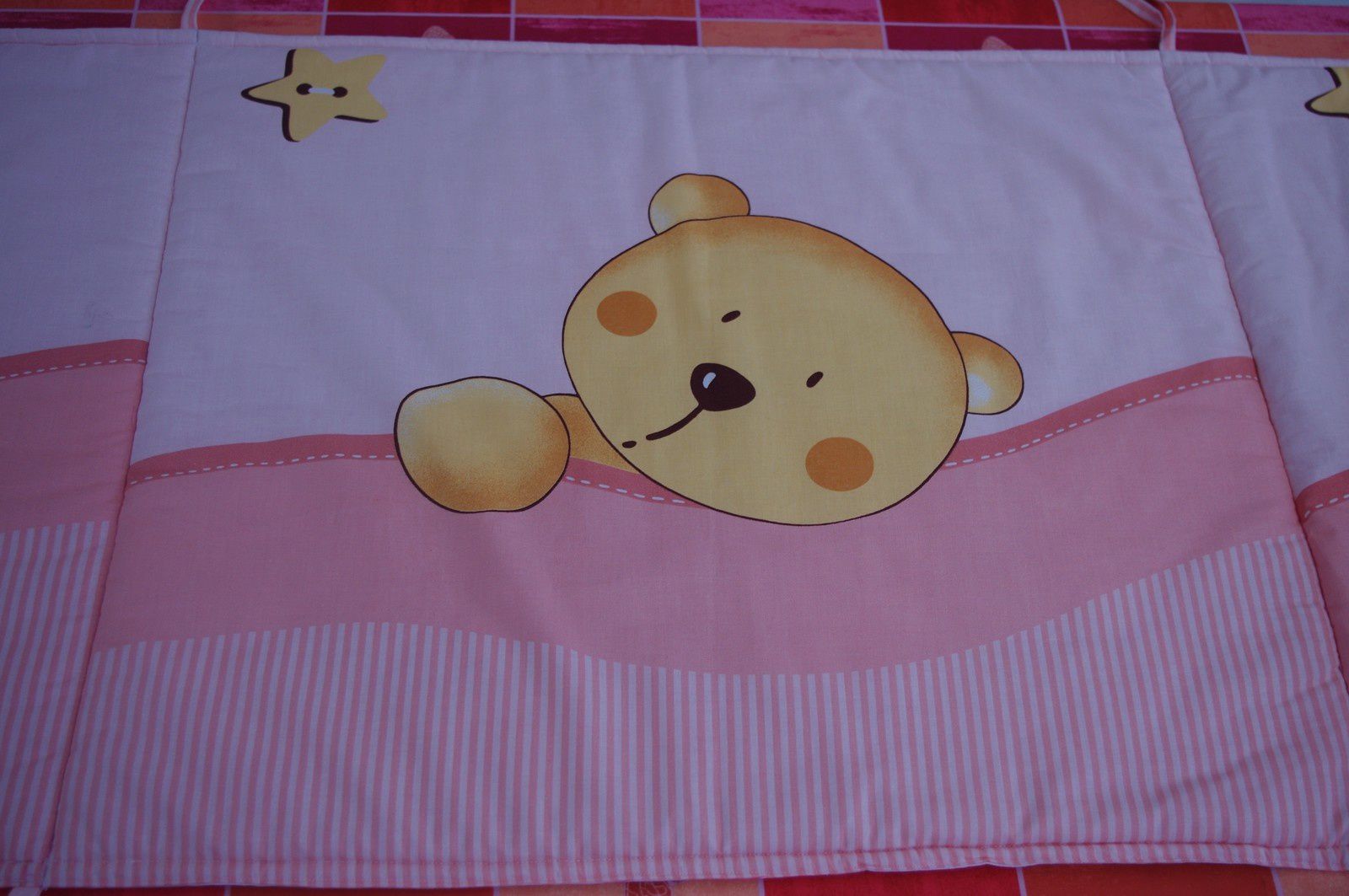 La broderie vient des états unis c'est pourquoi le mot princesse est écrit ainsi.