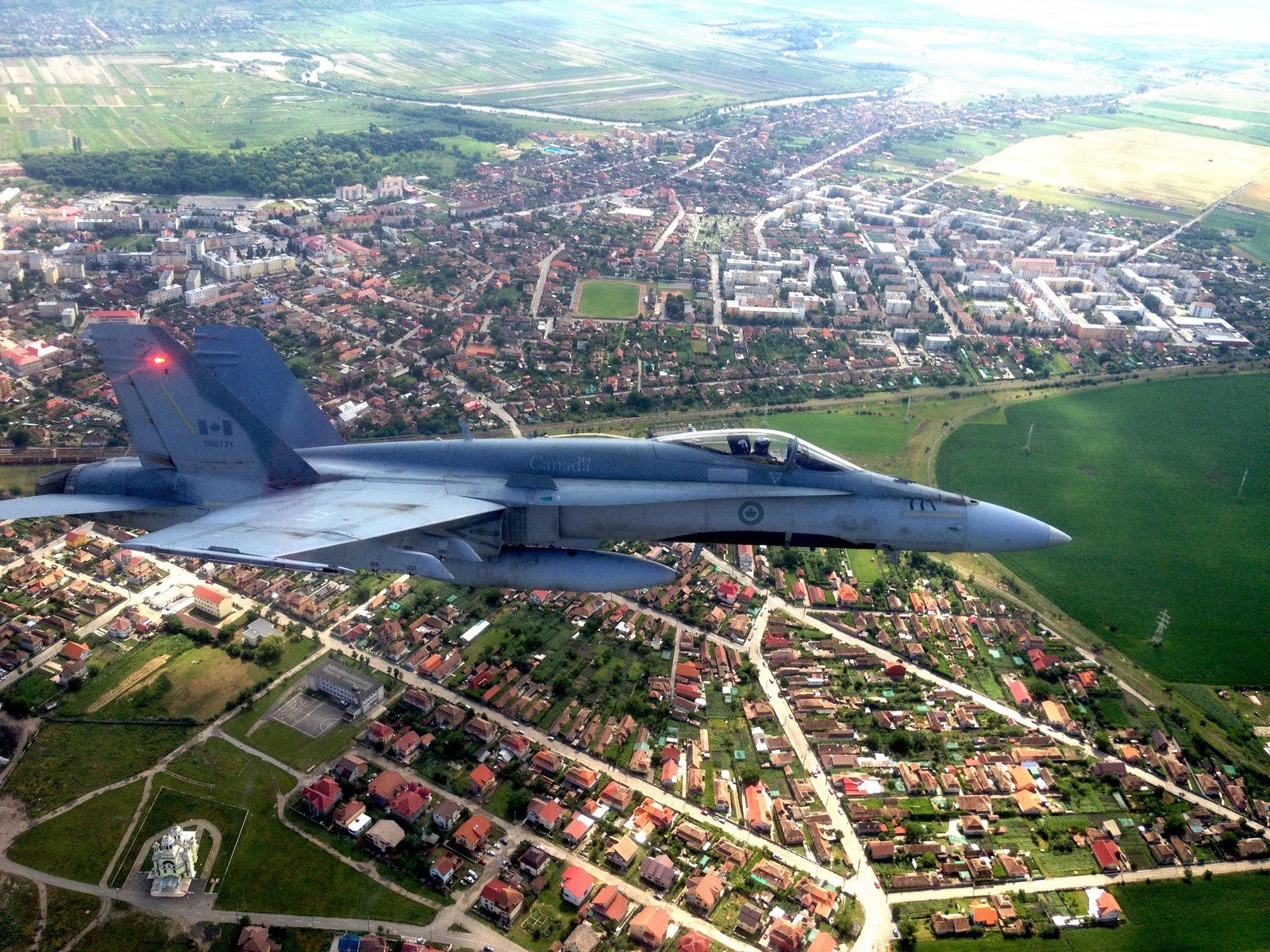 Le Canada va déployer des CF-18 Hornet en Lituanie 