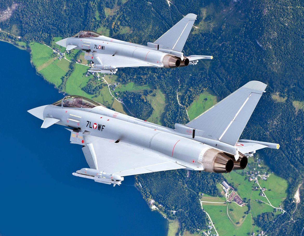 Des Eurofighter Typhoon autrichiens sécurisent l'espace aérien de la ville suisse de Davos pour le forum économique mondial