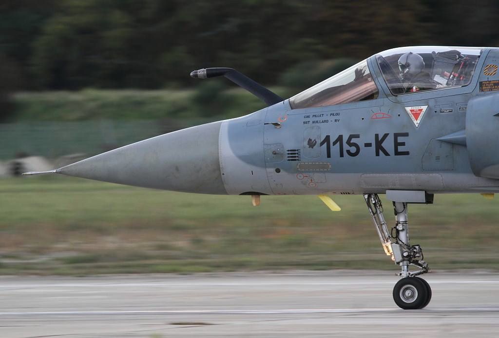 PHOTOS - Les marquages des premières frappes des Mirage 2000C au Sahel