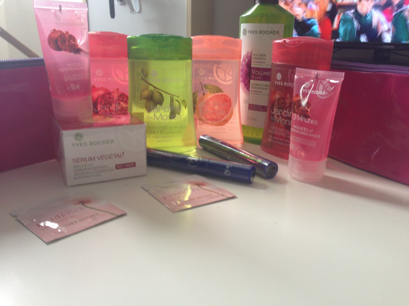 Yves Rocher Paket Ist Da H Leoschwalbe