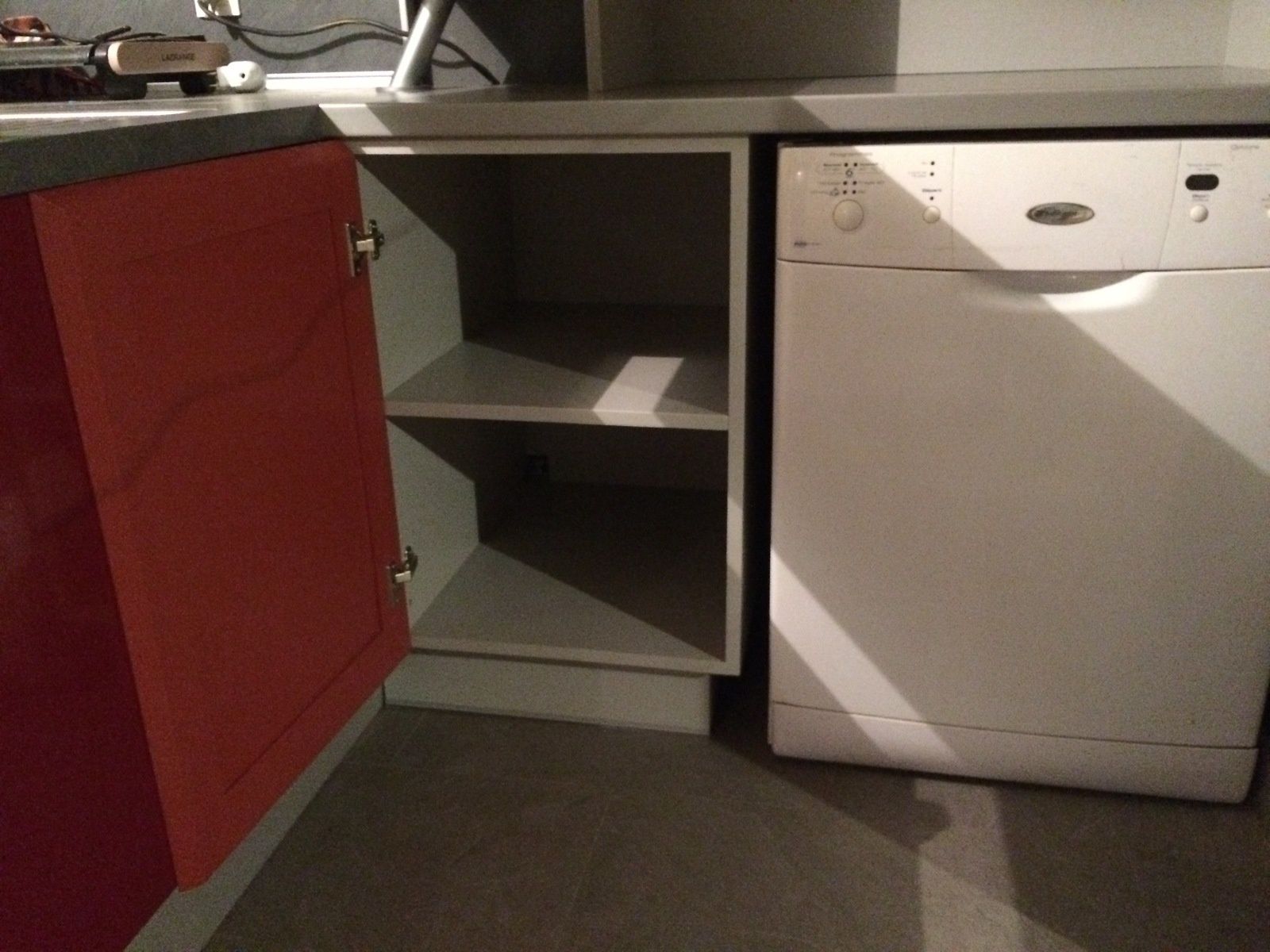 agencement pour encastrer un lave vaiselle Ma passion pour le travail du bois. Cliquer sur les