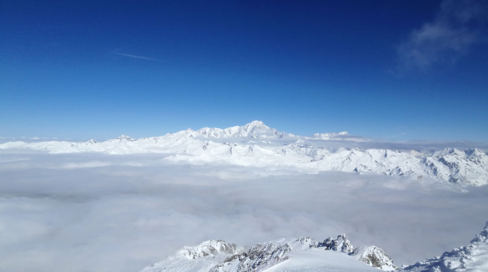 Vue sur le Mont Blanc depuis l'Aiguille Rouge (3226 m).