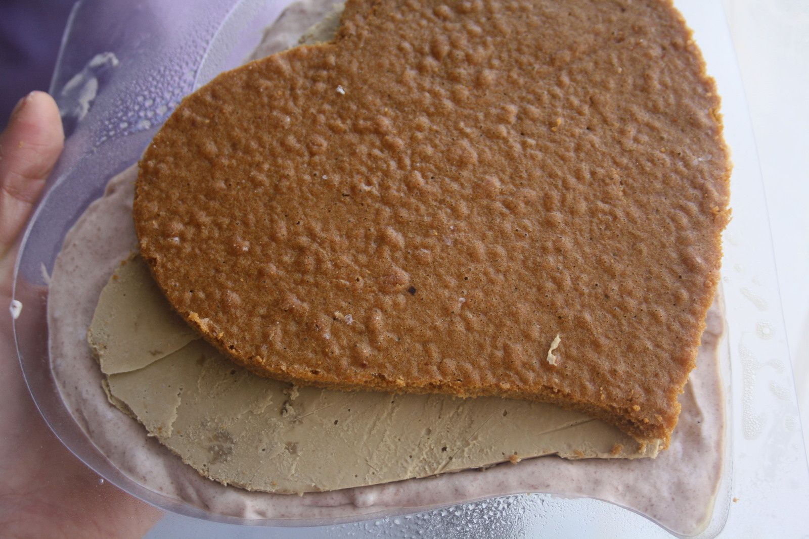 COEUR FRAMBOISE CAFE RELIGIEUSE ET TARTE CATIN