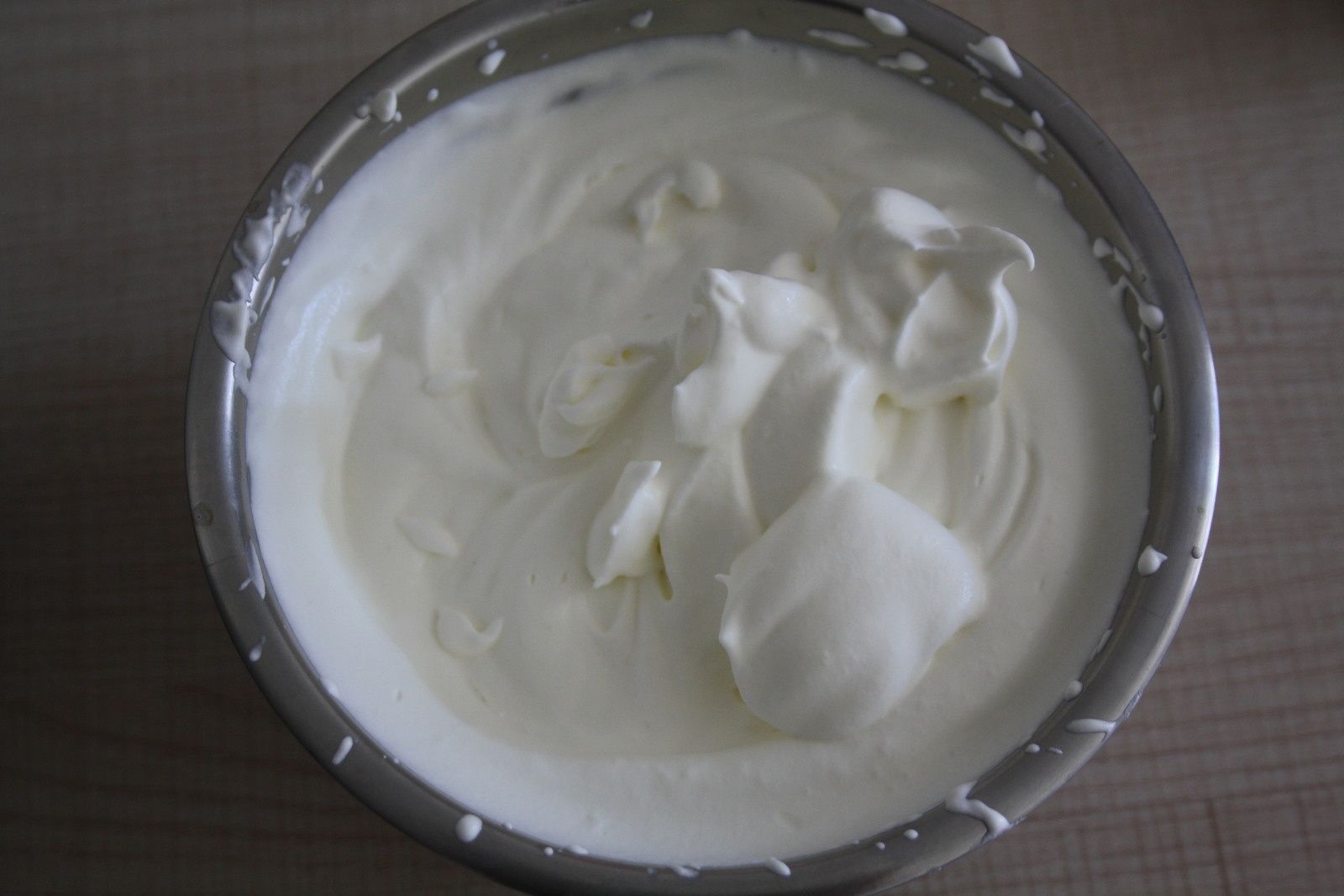 ECLAIRS CHOCOLAT TONKA INSPIRES DE YANN COUVREUR RELIGIEUSE ET TARTE CATIN