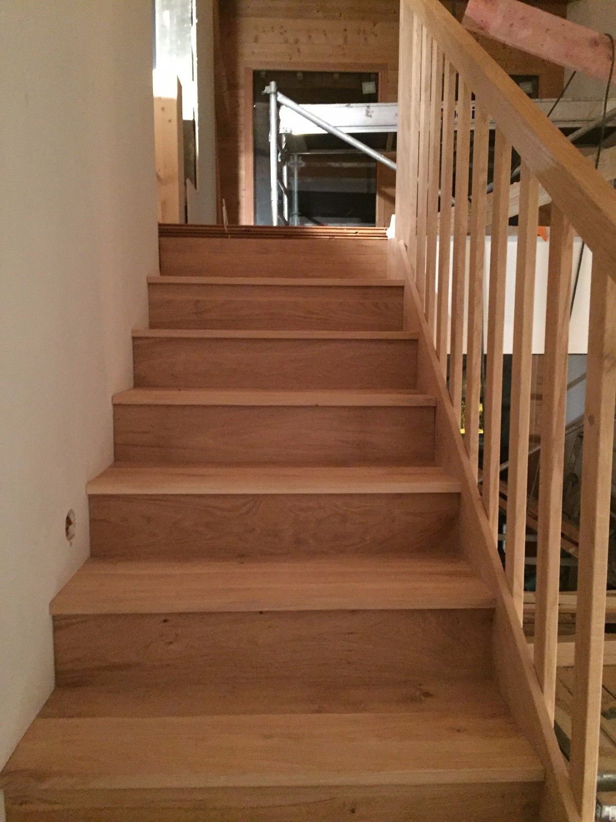 Habillage escalier béton en bois de chêne rustique Menuiserie Le ~ Habillage Escalier En Bois Habillage escalier béton en bois de chêne rustique Menuiserie Le ~ Habillage Escalier En Bois