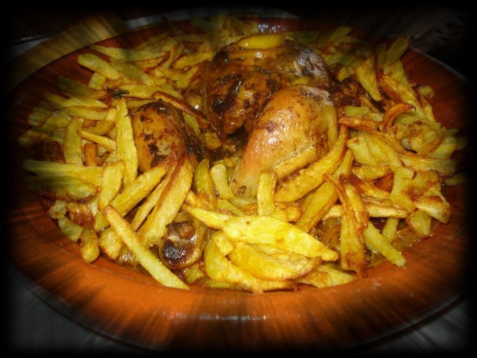 Tajine De Poulet Aux Olives Vertes Citron Confit Et Frites