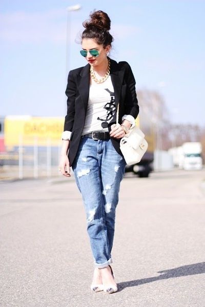 t shirt and jeans look