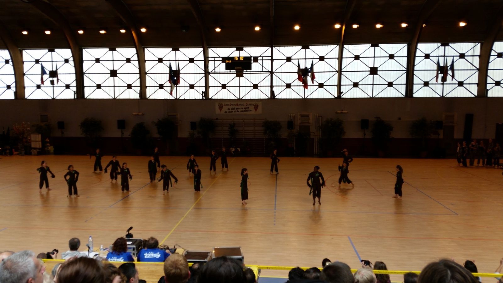 MAGNIFIQUE GALA DU LSOC DE COLOMBES : GYM' DANSE JUIN 2015