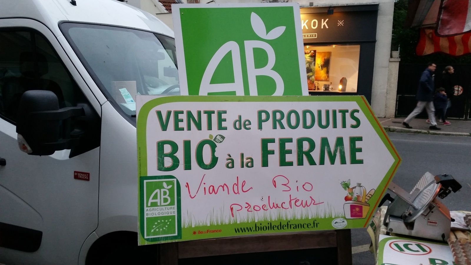 Colombes : inauguration du marché BIO place Wiener - Petite garenne