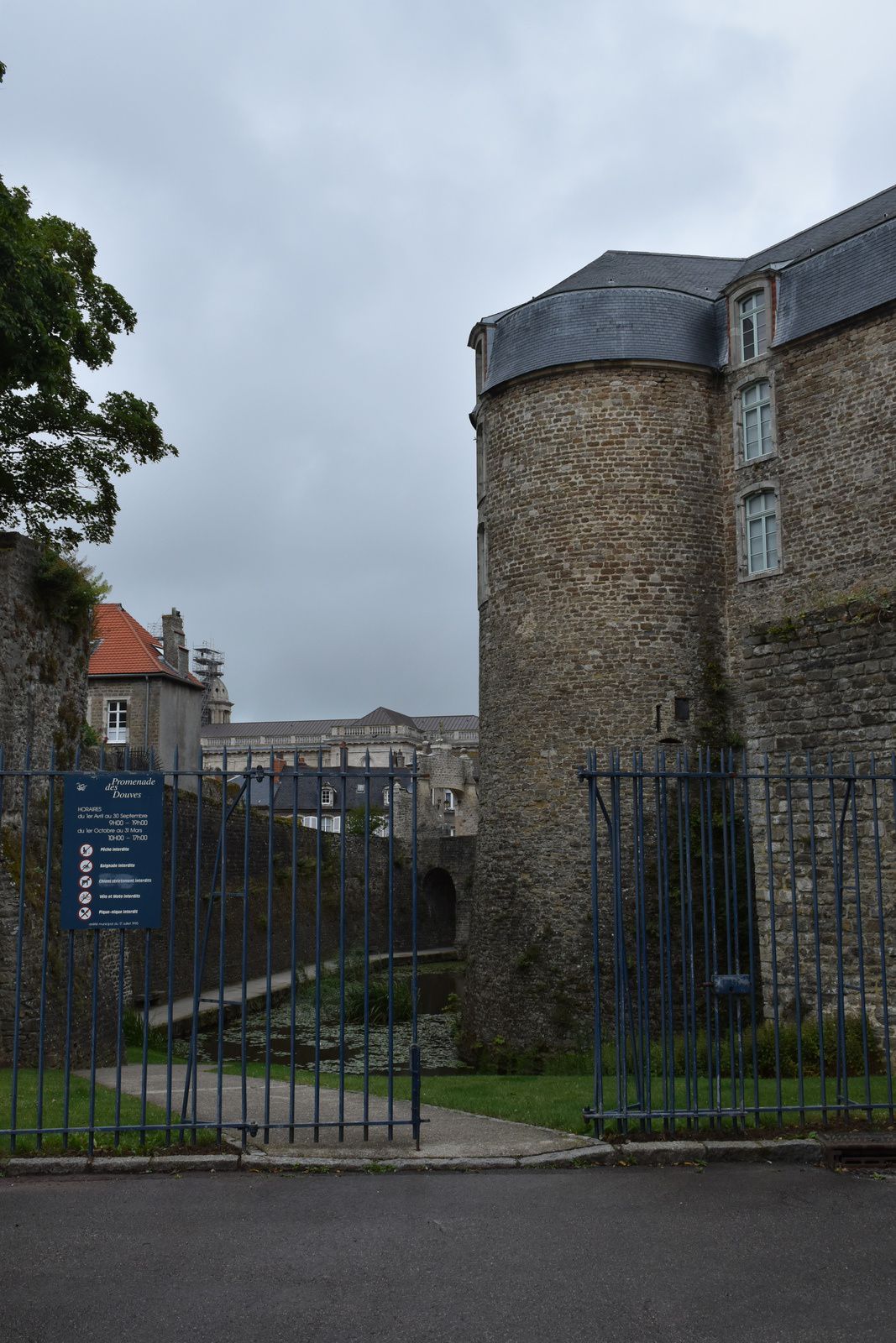 chateau de Boulogne/mer, Victoria lynn 
