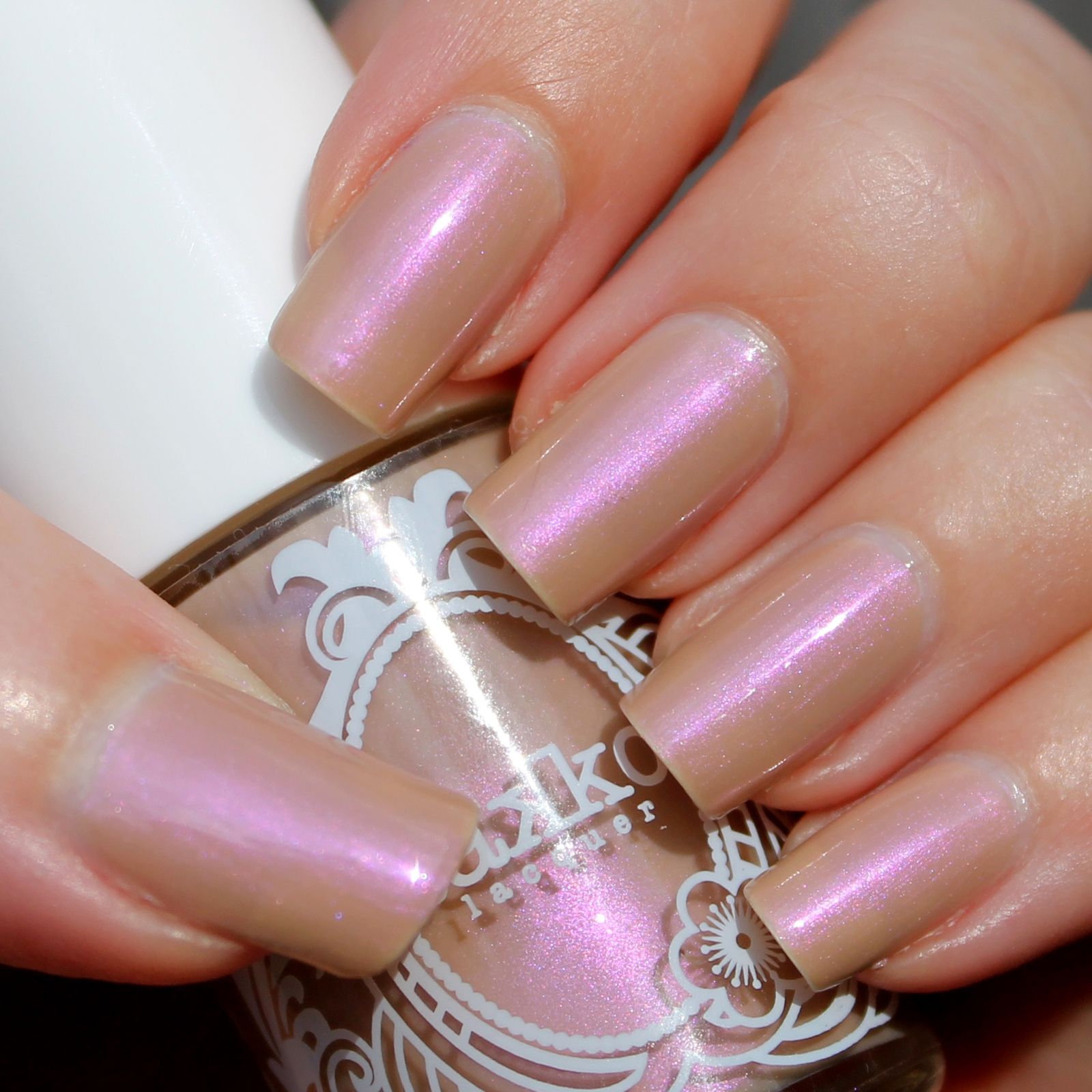 Takko Lacquer Blushing Nude Des trucs de filles