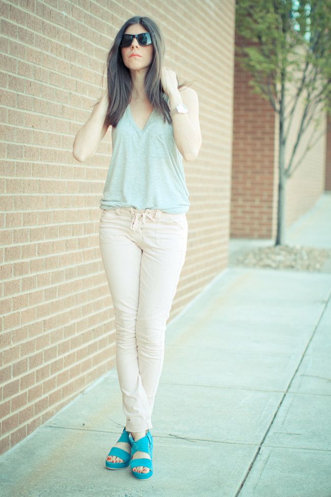 Alexander Wang Fashion, Asos Pink Lace-Up Isabel Marant Jeans, Blue shoes, White blazer